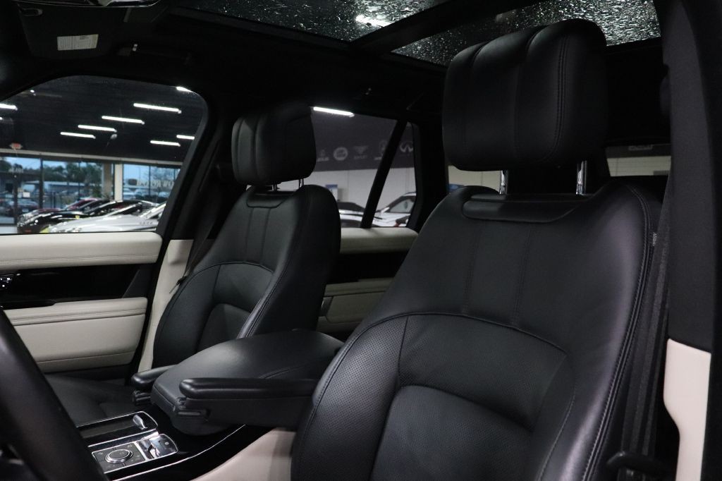 2020 Land Rover Range Rover Image 11