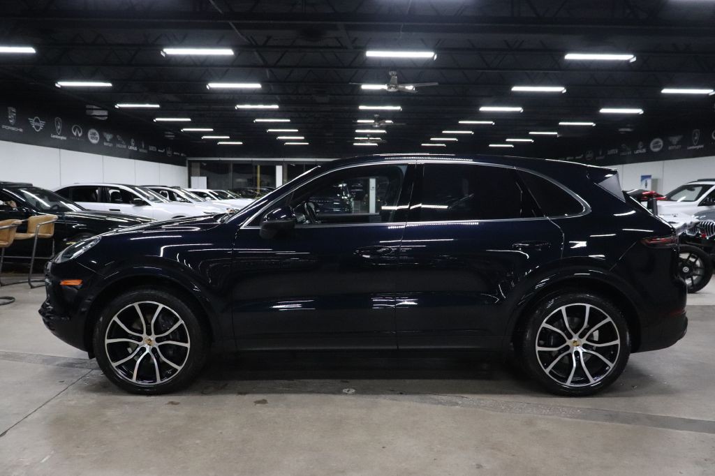 2020 Porsche Cayenne Image 2