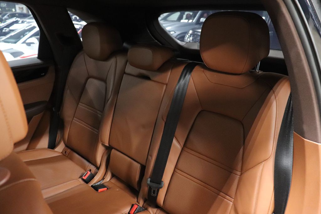 2020 Porsche Cayenne Image 15