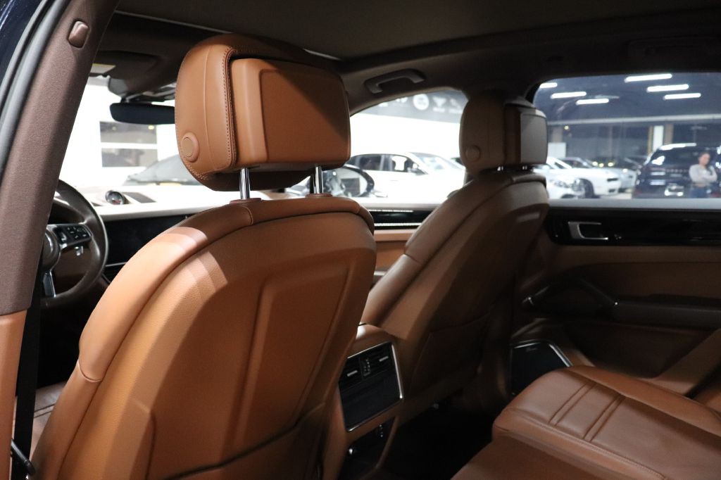 2020 Porsche Cayenne Image 16