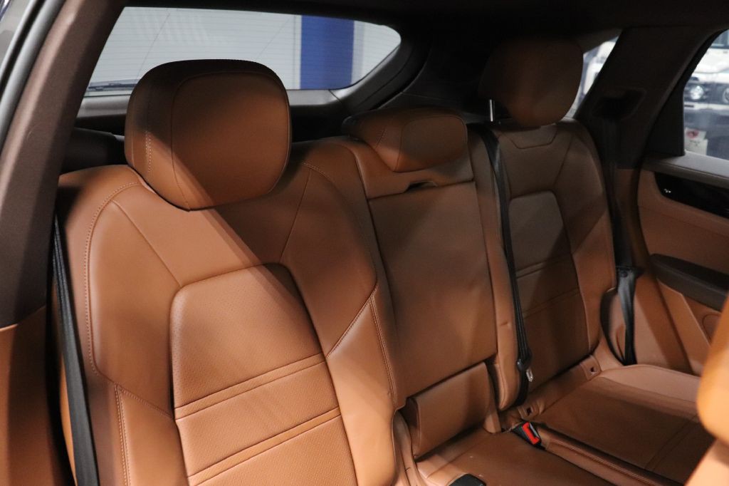 2020 Porsche Cayenne Image 19