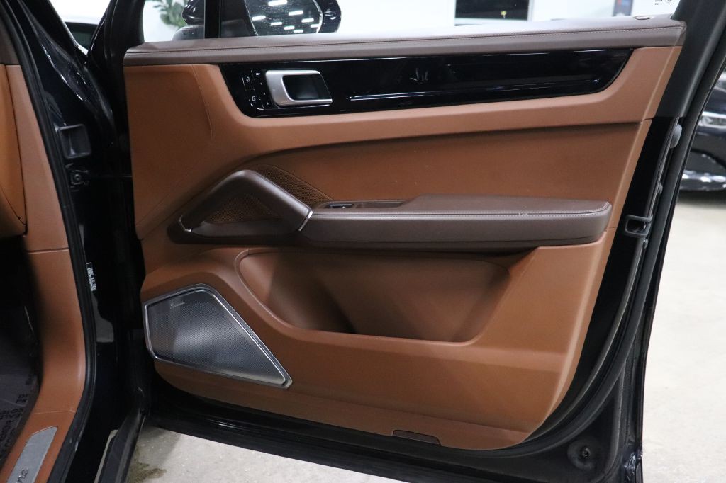 2020 Porsche Cayenne Image 21