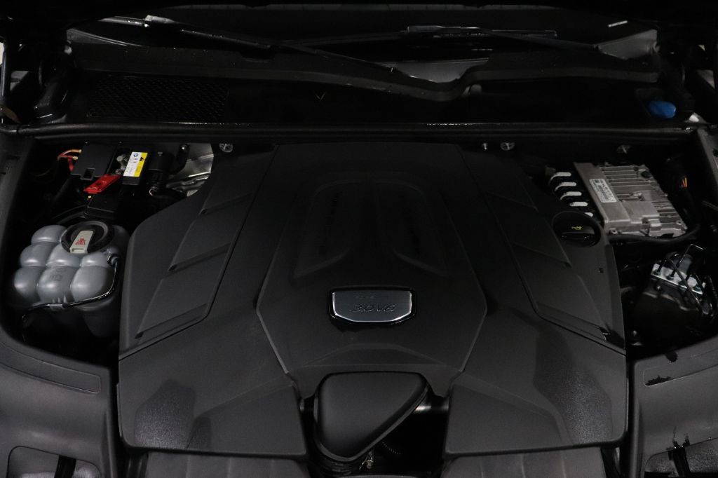 2020 Porsche Cayenne Image 25