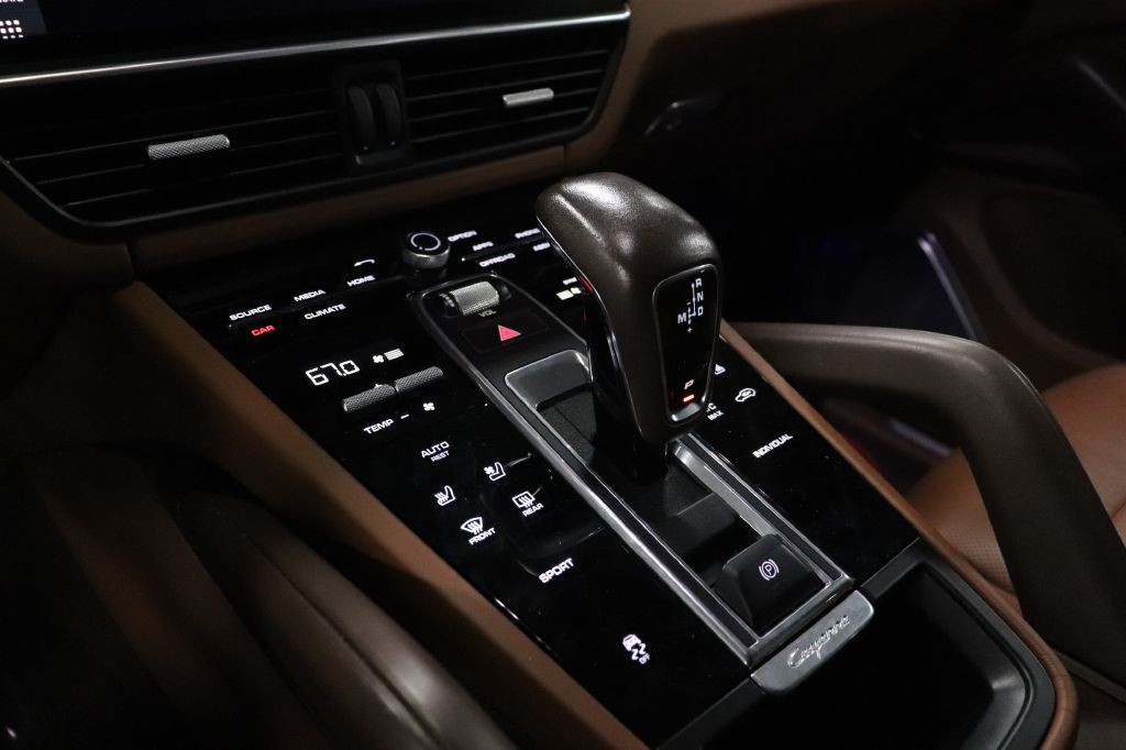 2020 Porsche Cayenne Image 30