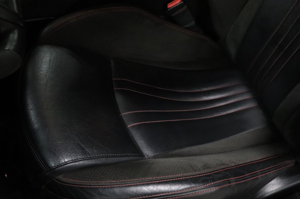 2017 Maserati GranTurismo Image 12