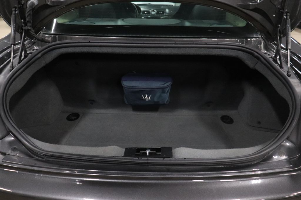 2017 Maserati GranTurismo Image 21