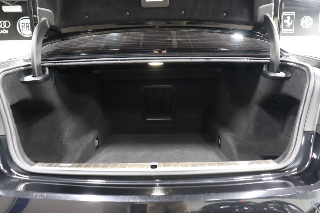 2021 BMW 7 Series Image 25