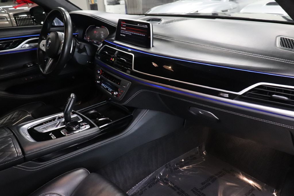 2021 BMW 7 Series Image 30