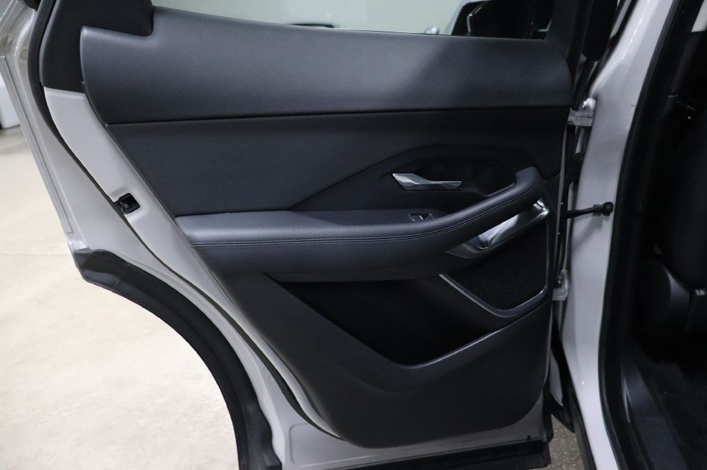 2018 Jaguar E-pace Image 13