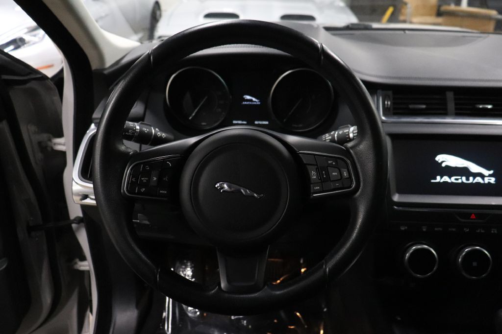 2018 Jaguar E-pace Image 27