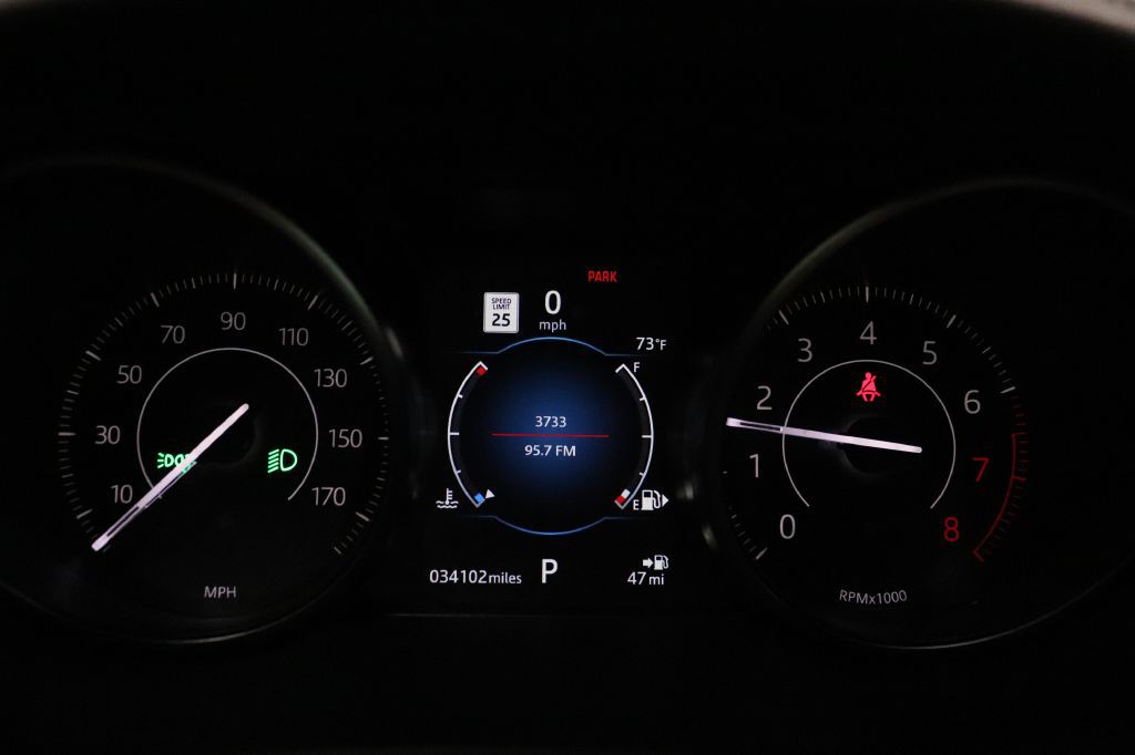 2018 Jaguar E-pace Image 34