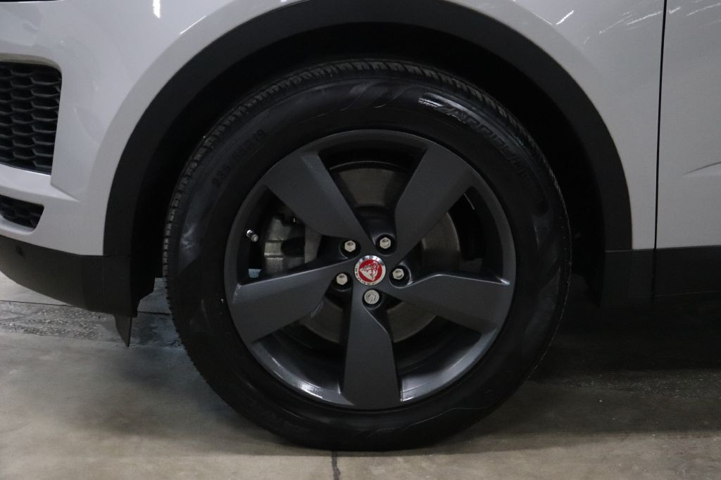 2018 Jaguar E-pace Image 36