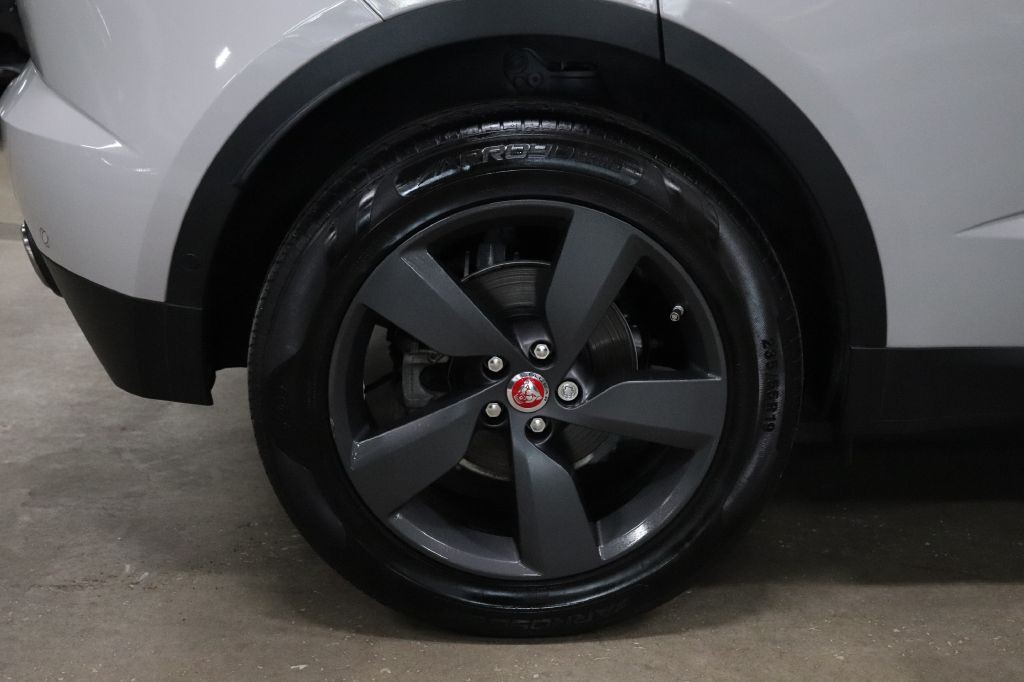 2018 Jaguar E-pace Image 38