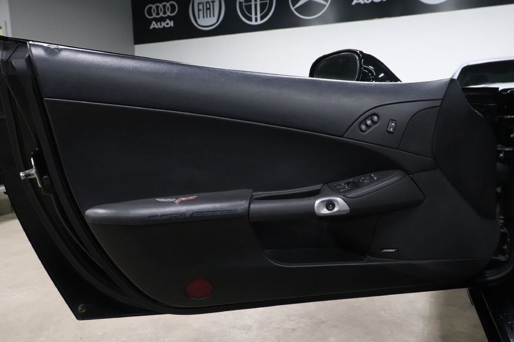 2006 Chevrolet Corvette Image 9