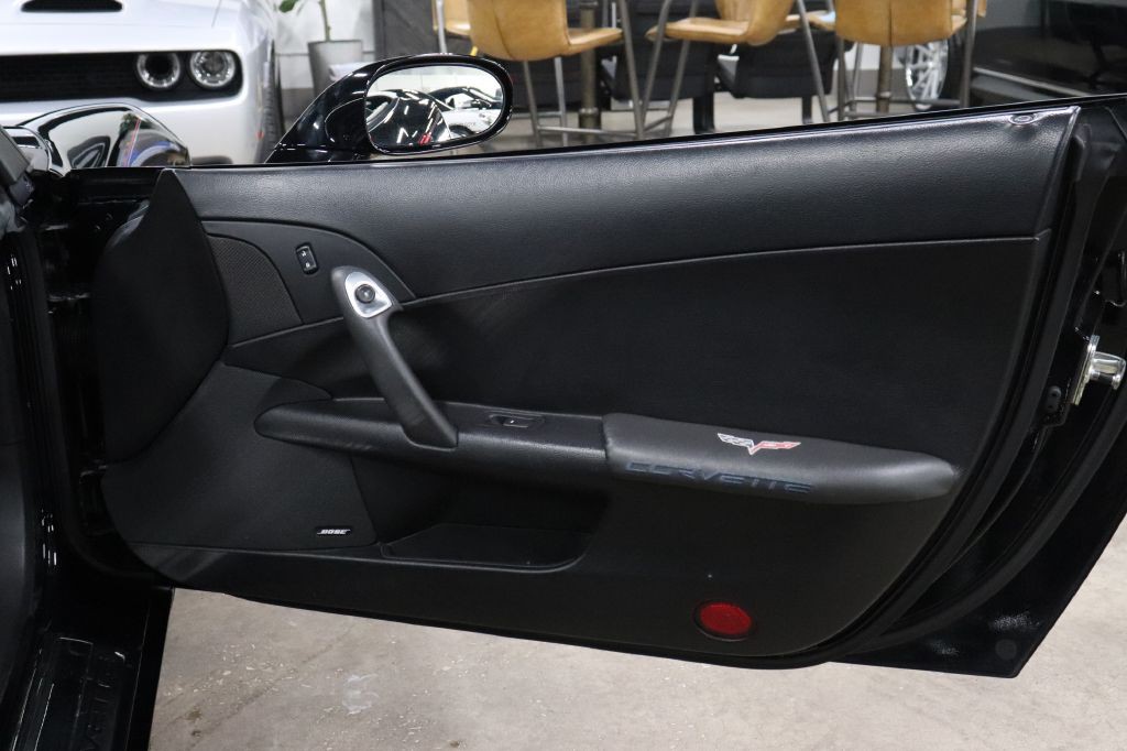 2006 Chevrolet Corvette Image 14