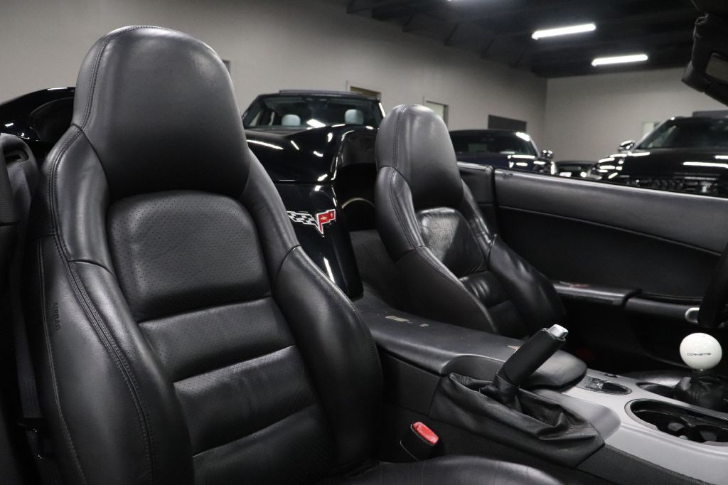 2006 Chevrolet Corvette Image 16