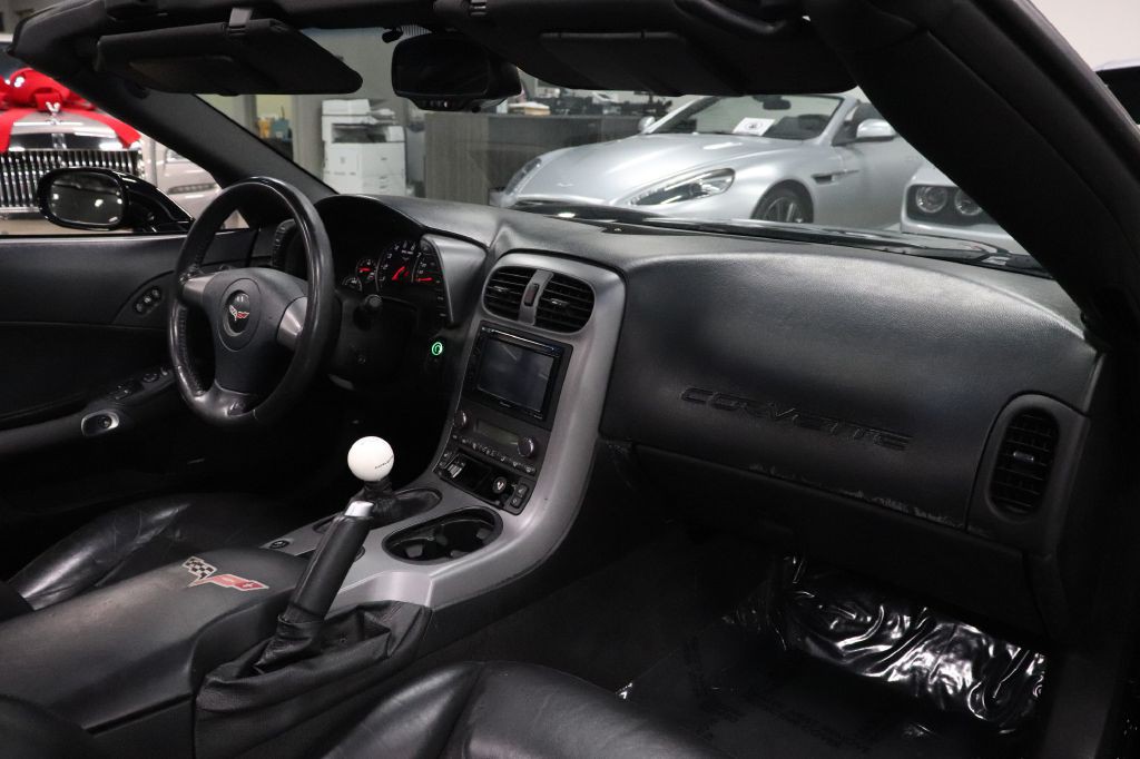 2006 Chevrolet Corvette Image 17