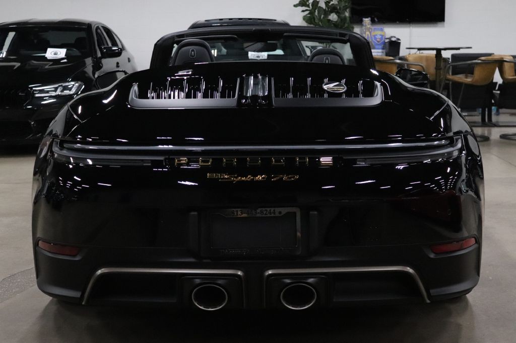 2026 Porsche 911 Image 8