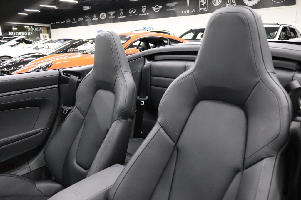 2026 Porsche 911 Image 19