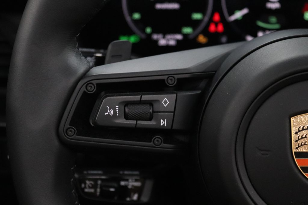 2026 Porsche 911 Image 20