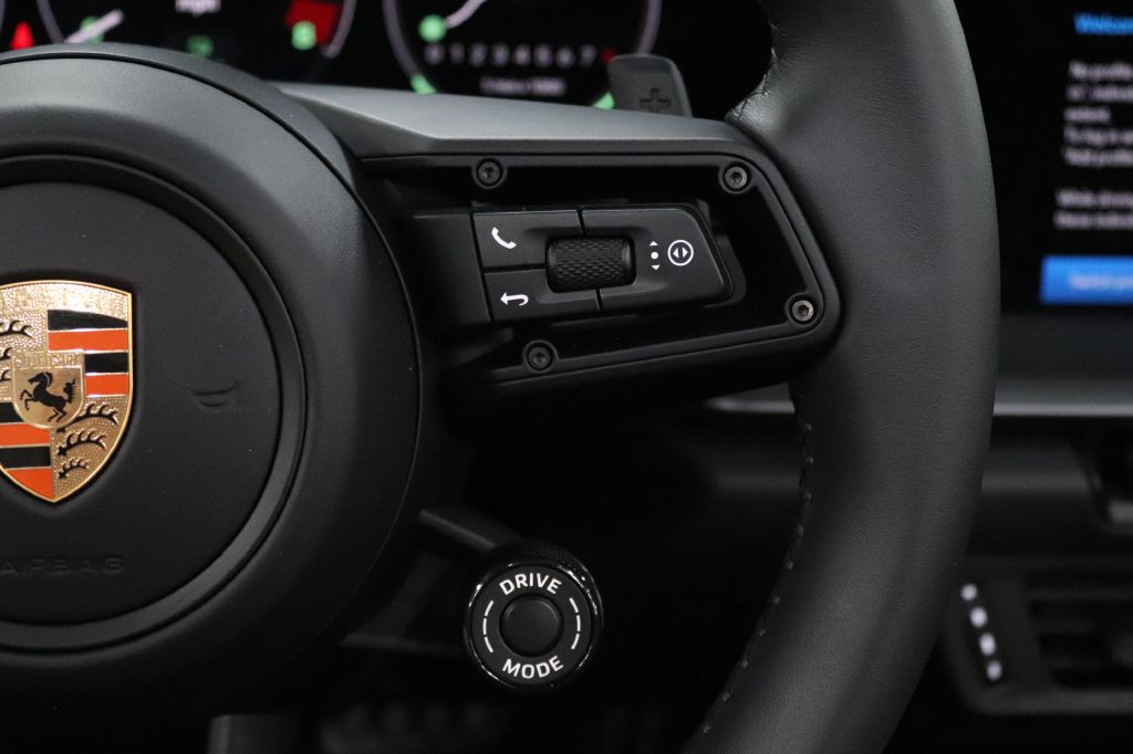 2026 Porsche 911 Image 21