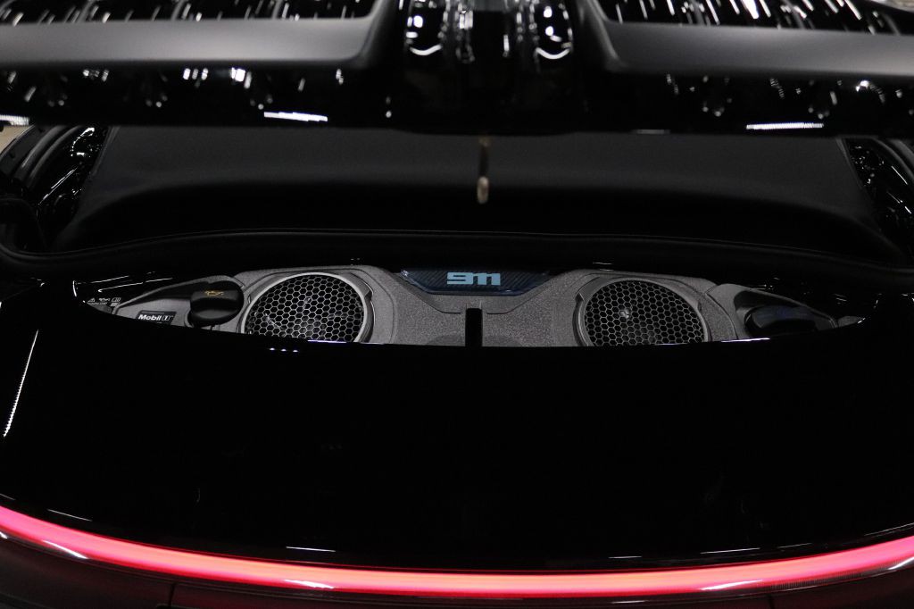 2026 Porsche 911 Image 31