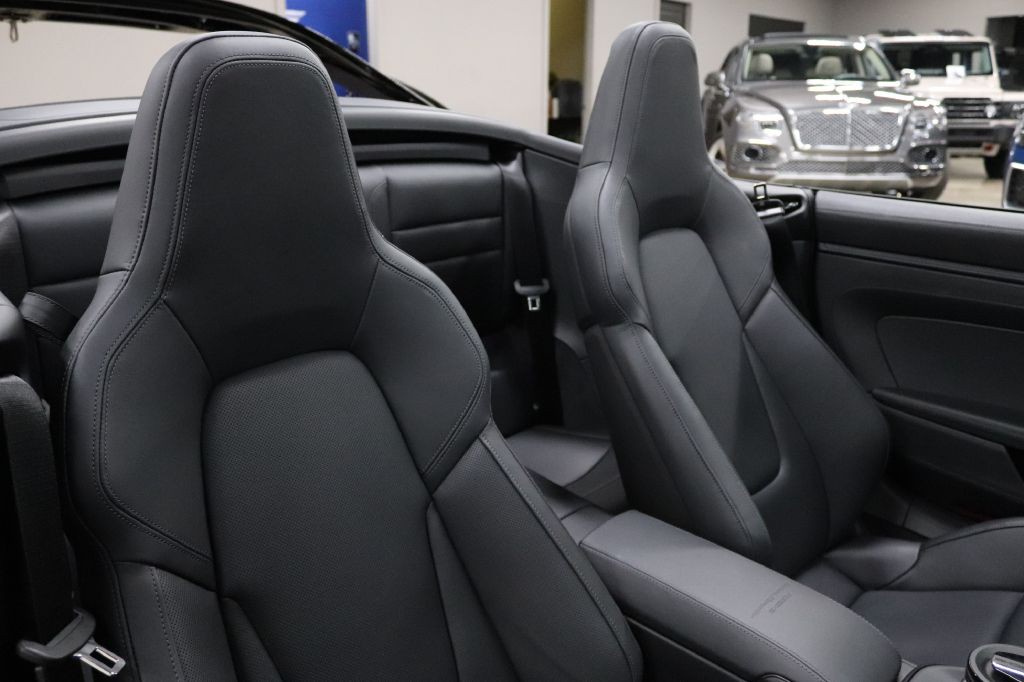 2026 Porsche 911 Image 34