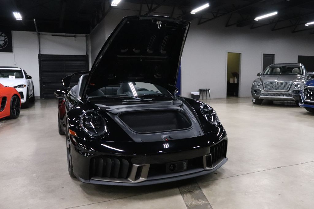 2026 Porsche 911 Image 36