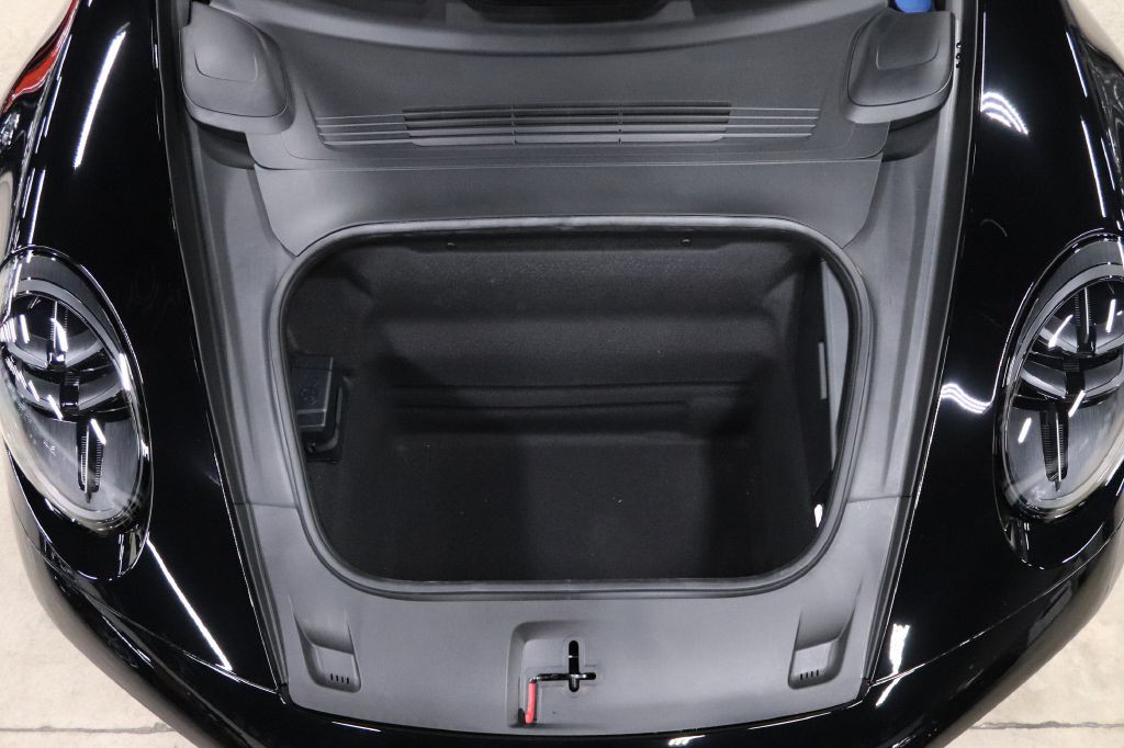 2026 Porsche 911 Image 37