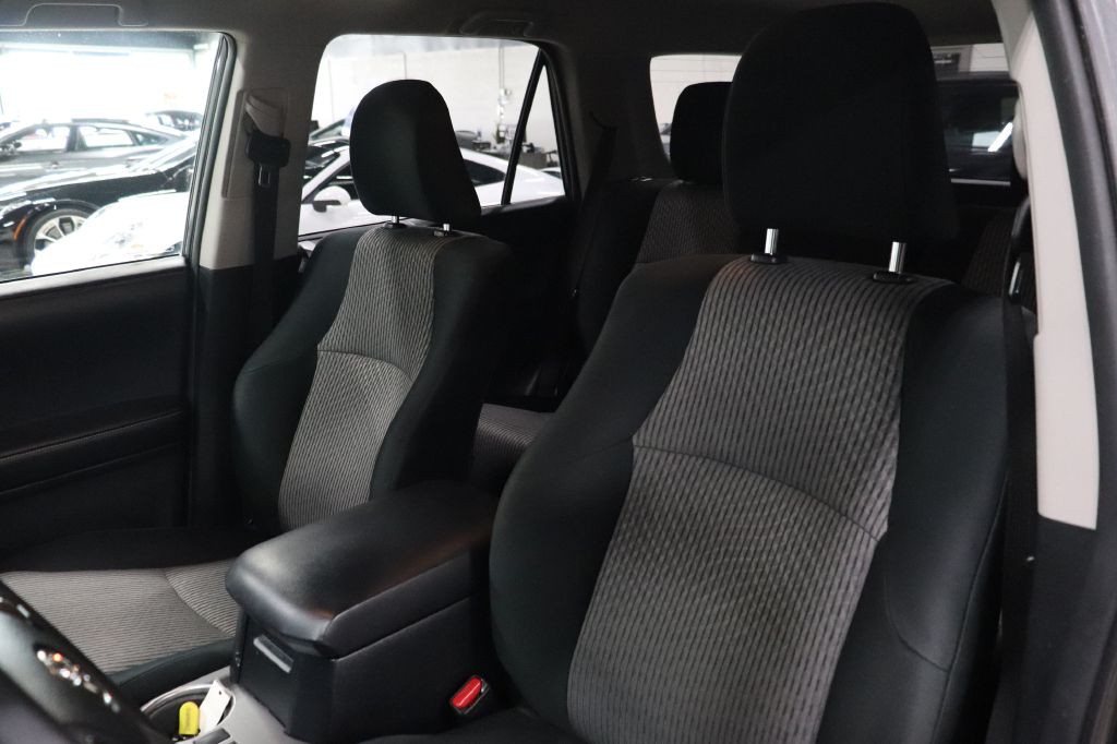 2019 Toyota 4Runner Image 11