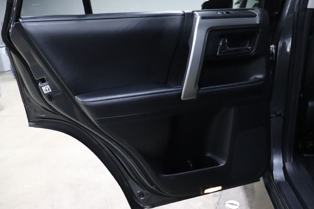 2019 Toyota 4Runner Image 14