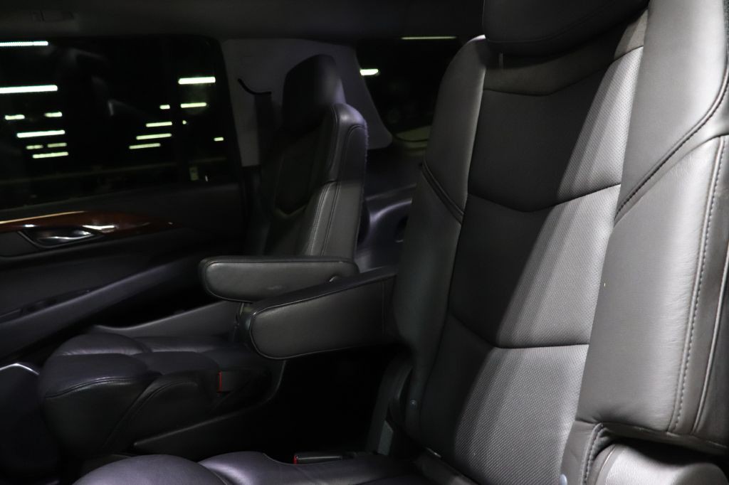 2020 Cadillac Escalade Image 20