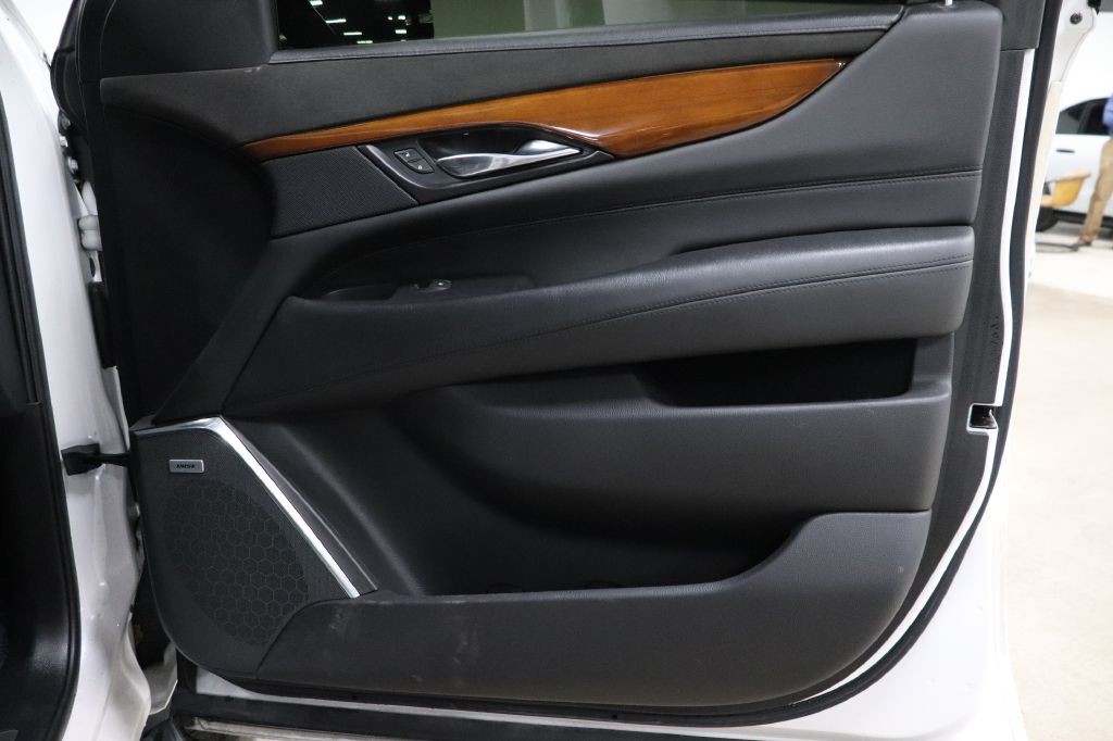2020 Cadillac Escalade Image 27