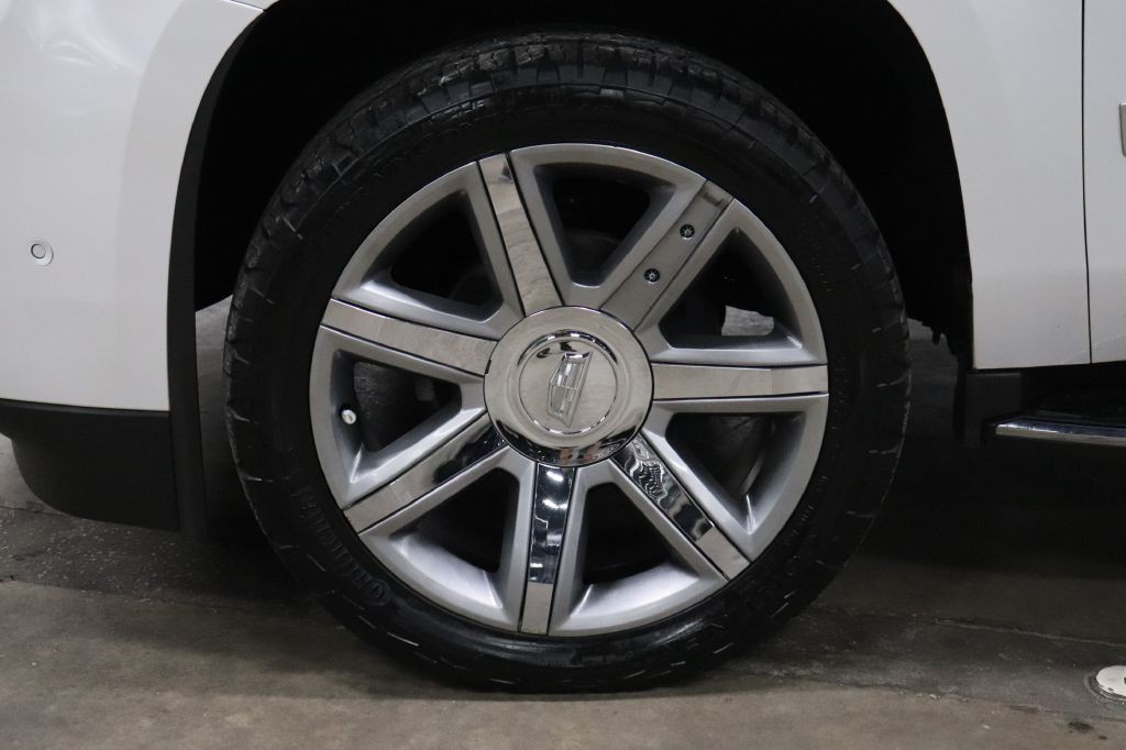 2020 Cadillac Escalade Image 32