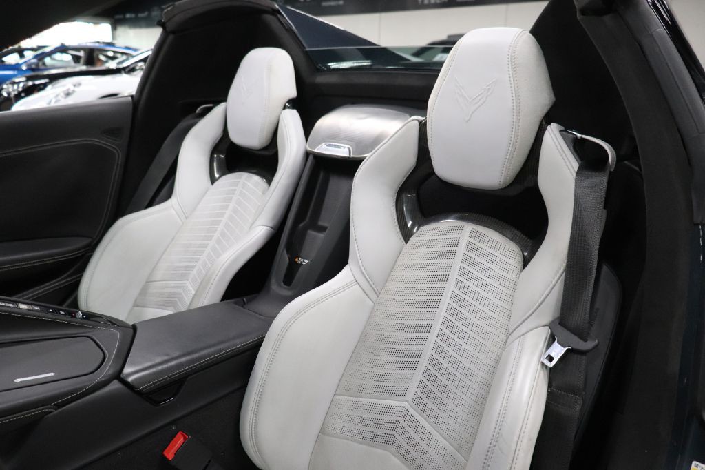 2021 Chevrolet Corvette Image 17