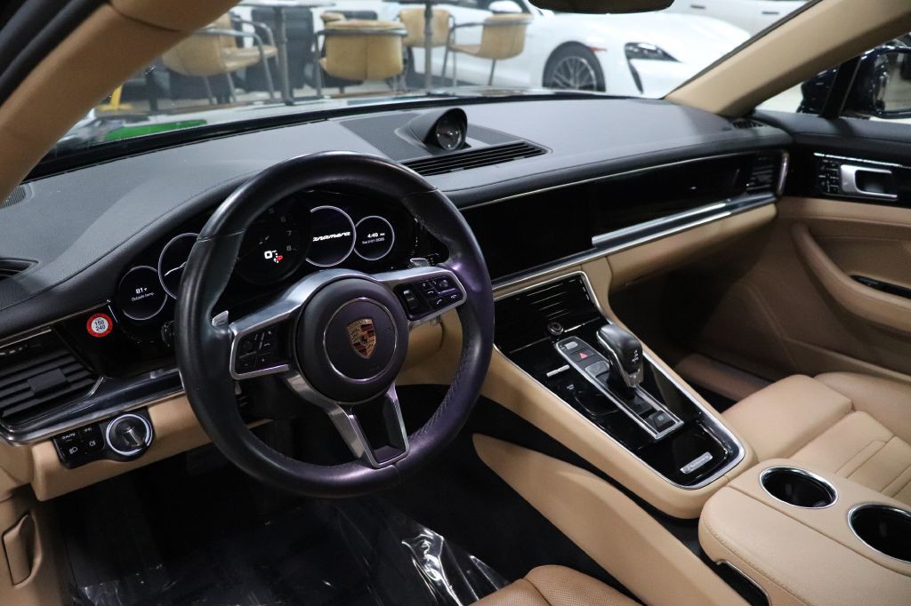 2020 Porsche Panamera Image 13