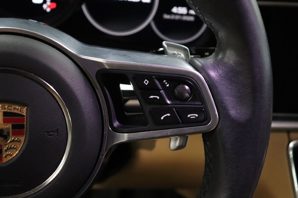 2020 Porsche Panamera Image 31