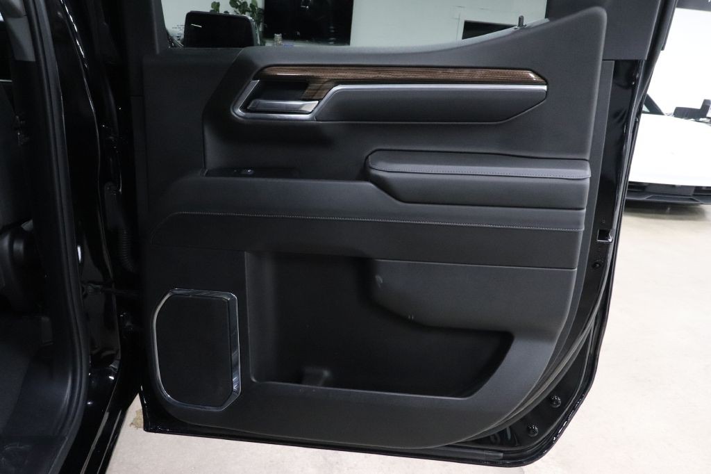 2025 Chevrolet Silverado 1500 Image 18