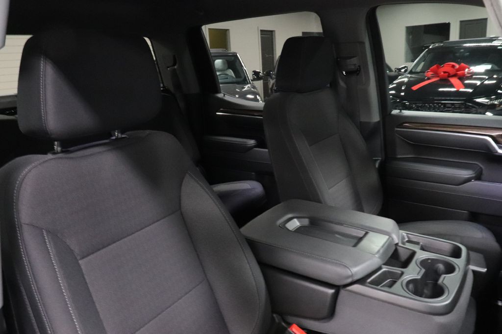 2025 Chevrolet Silverado 1500 Image 24