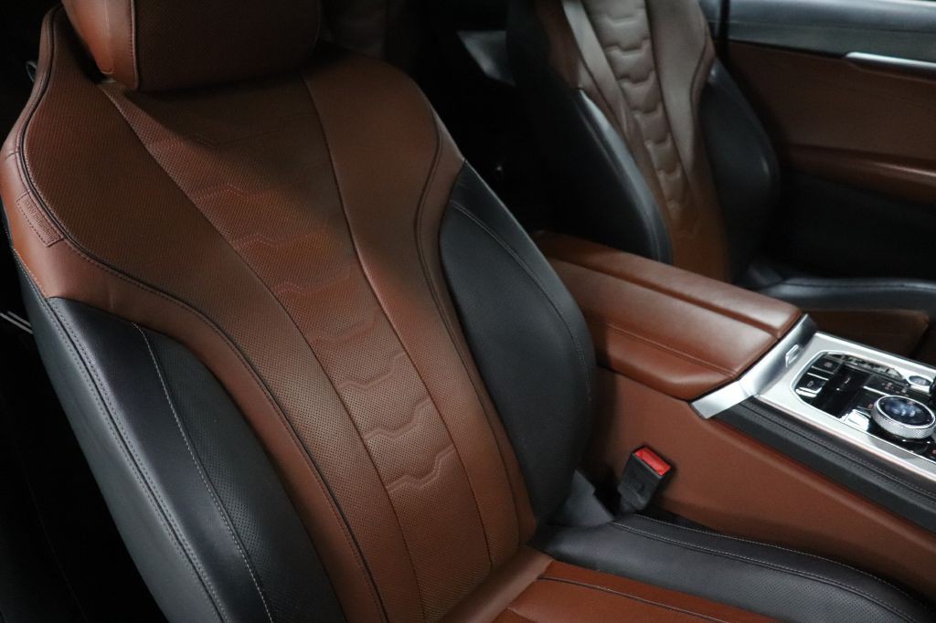 2019 BMW 8 Series Image 32