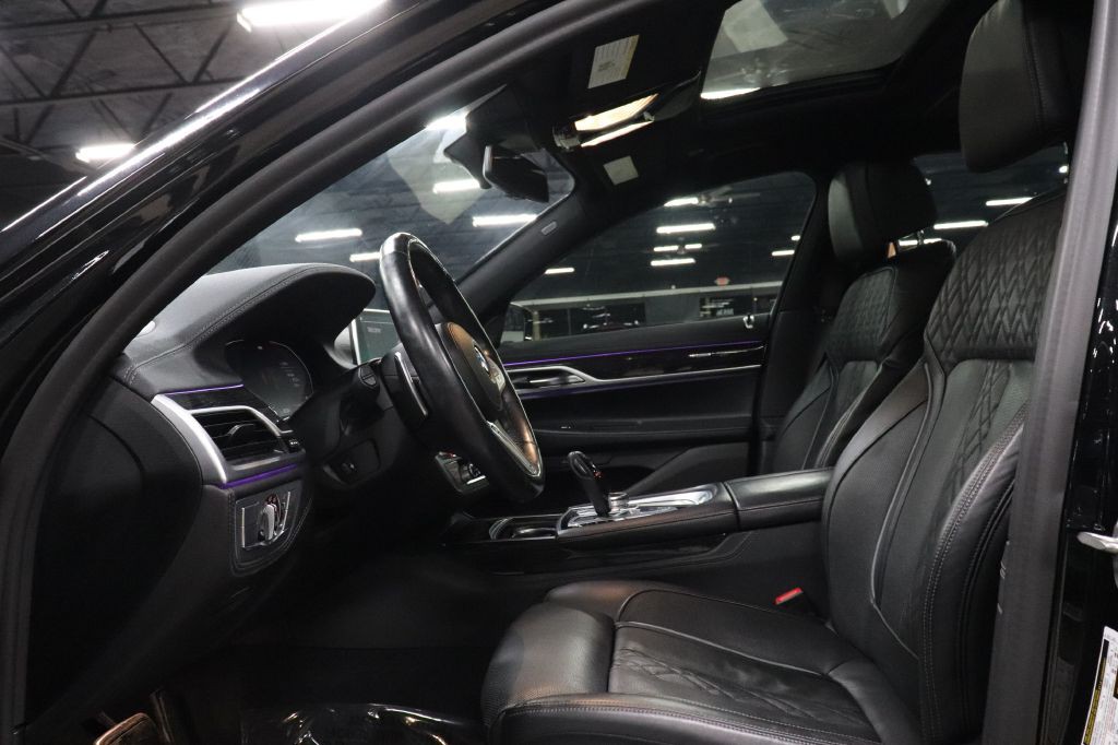 2022 BMW 7 Series Image 10