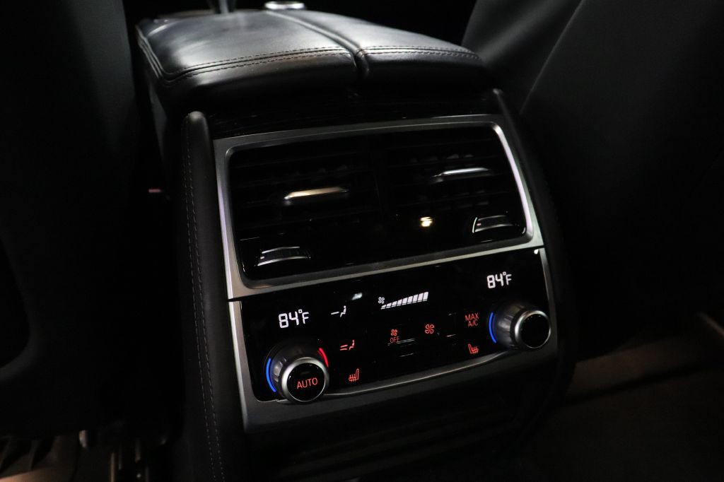 2022 BMW 7 Series Image 18