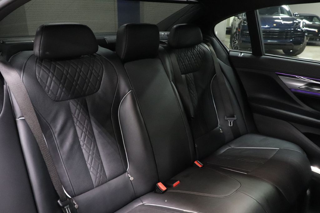 2022 BMW 7 Series Image 22