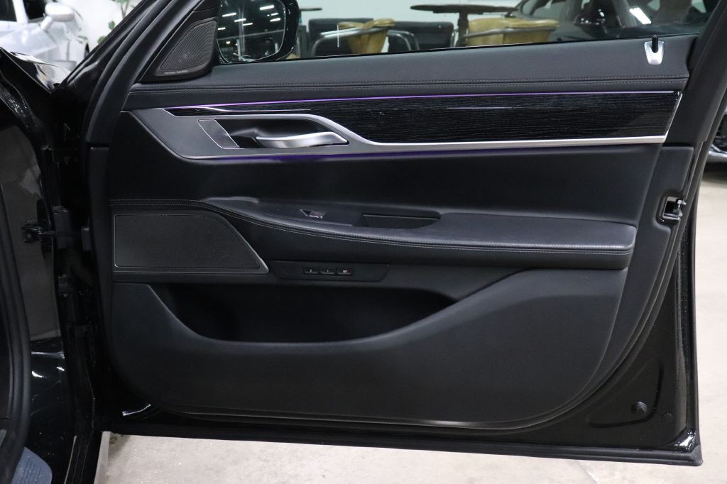 2022 BMW 7 Series Image 24