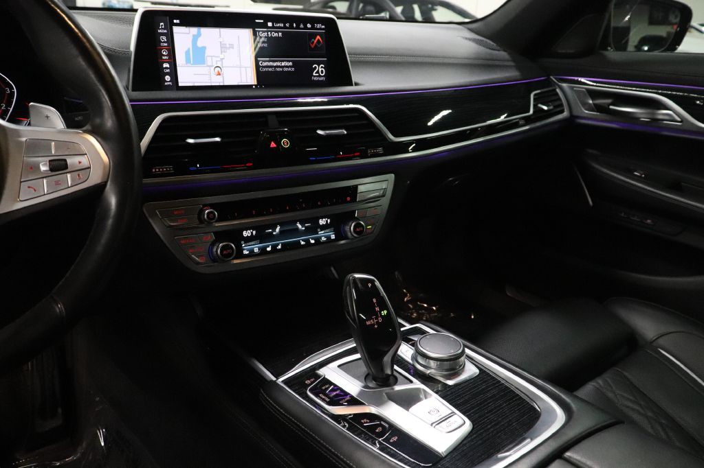 2022 BMW 7 Series Image 32