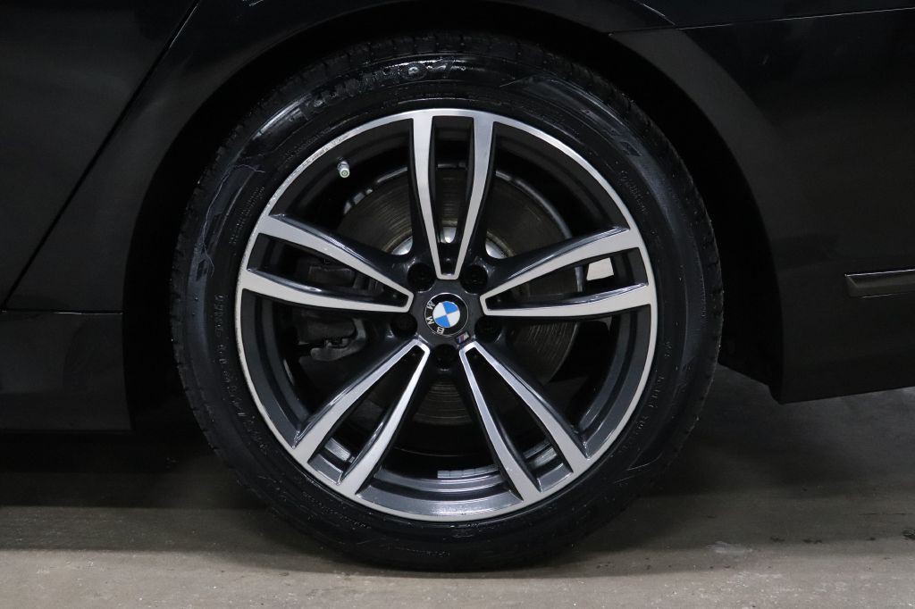 2022 BMW 7 Series Image 41