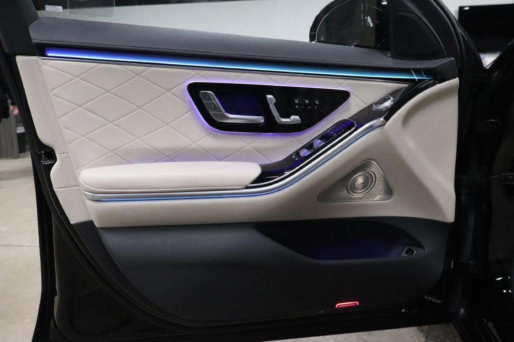 2023 Mercedes-Benz S-Class Image 8