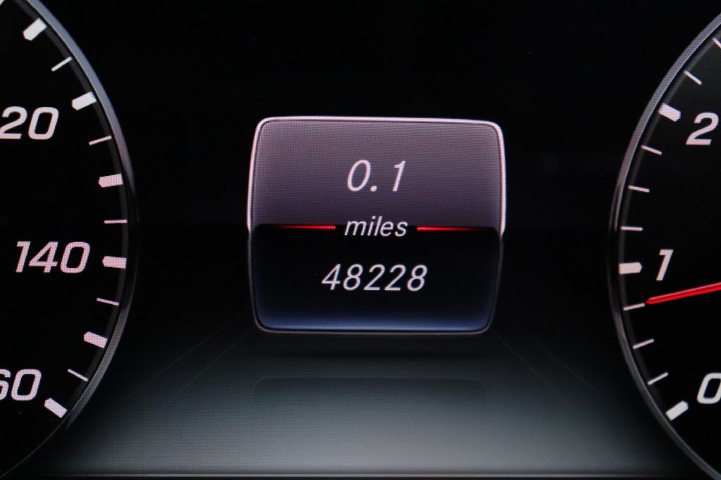 2020 Mercedes-Benz E-Class Image 38