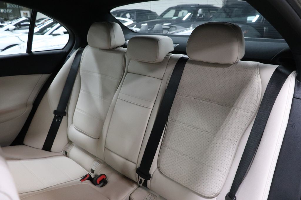 2023 Mercedes-Benz C-Class Image 16