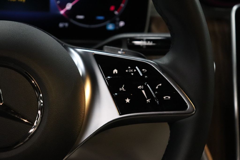 2023 Mercedes-Benz C-Class Image 30